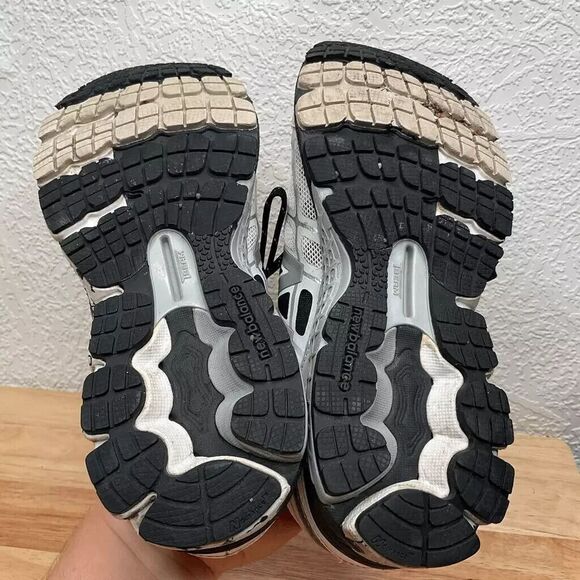 New Balance Run Disney W860DIS5 Women's Minnie Mouse Running Sneakers Size 7.5 - Picture 3 of 12